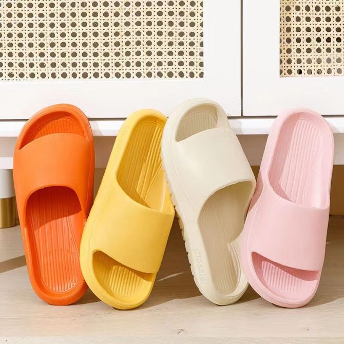 Summer Indoor Slippers Home Men's Slippers Non-slip Flats Women's Sandals Couple Shoes Comfortable Bathroom Slippers for Women